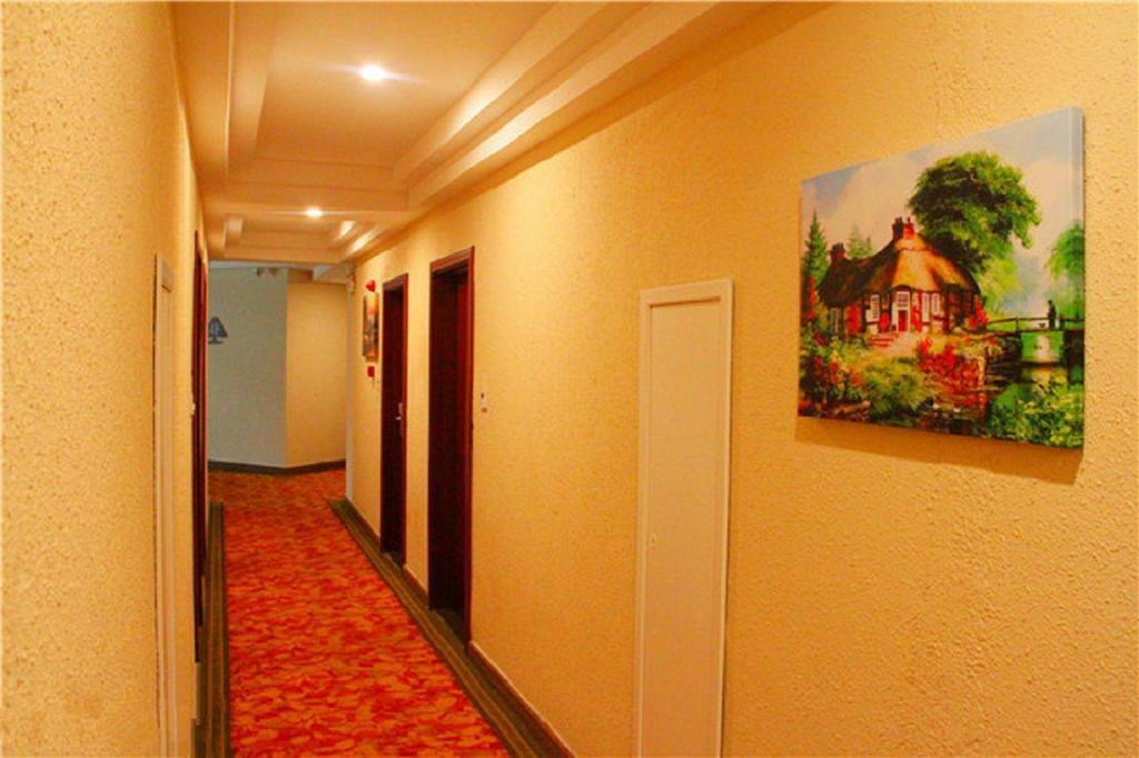 Greentree Longwu Road Express 2*